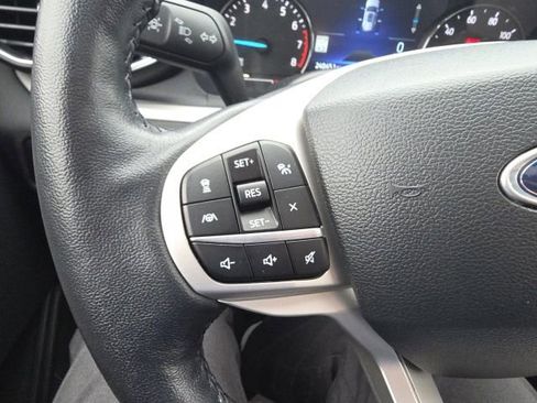Used 2023 Ford Explorer XLT w/ Equipment Group 202A image 21