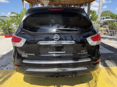 Used 2015 Nissan Pathfinder Platinum FWD image 6