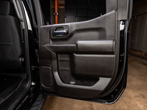 Used 2022 Chevrolet Silverado 1500 Custom Trail Boss image 39