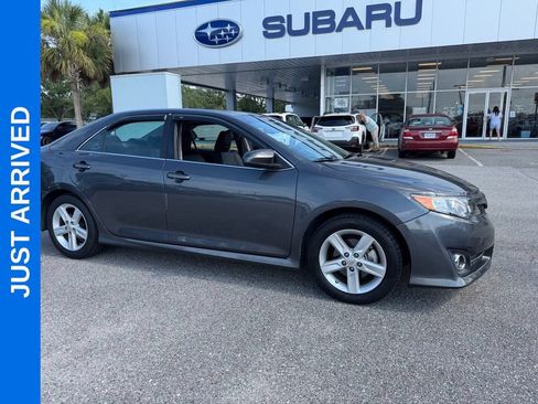 Used 2012 Toyota Camry SE FWD image 1