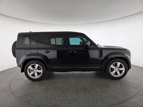 Certified 2024 Land Rover Defender 110 SE AWD/4WD image 27