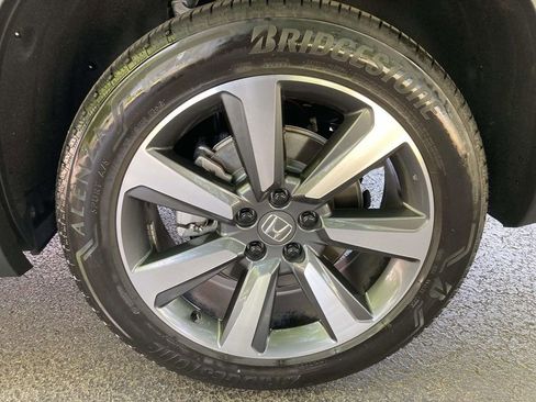 Used 2025 Honda Pilot Elite image 7