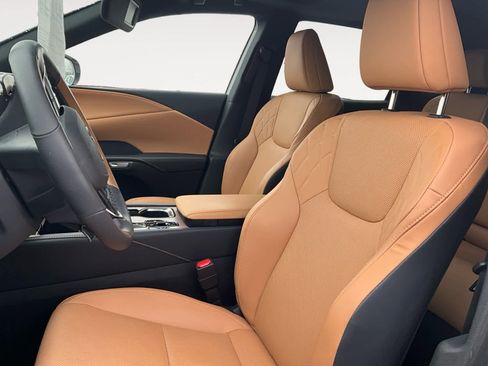 Used 2025 Lexus RX 350h image 12