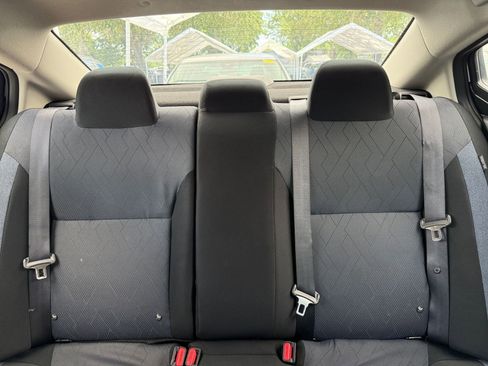 Used 2025 Nissan Versa SV FWD image 35