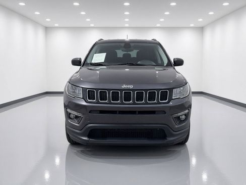 Used 2021 Jeep Compass Latitude AWD/4WD image 9