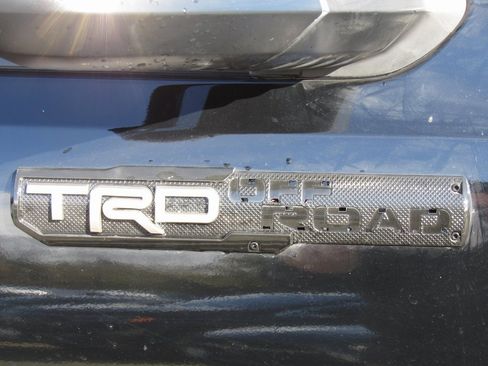 Certified 2023 Toyota Tacoma TRD Off-Road image 11