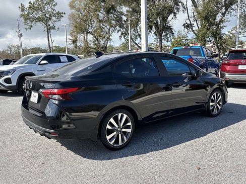 Used 2020 Nissan Versa SR image 7