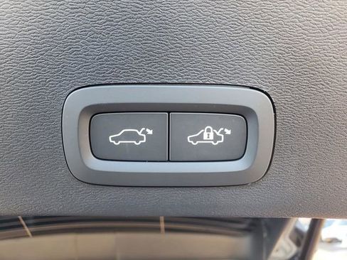 New 2026 Volvo XC40 B5 Plus w/ Protection Package Premier image 34