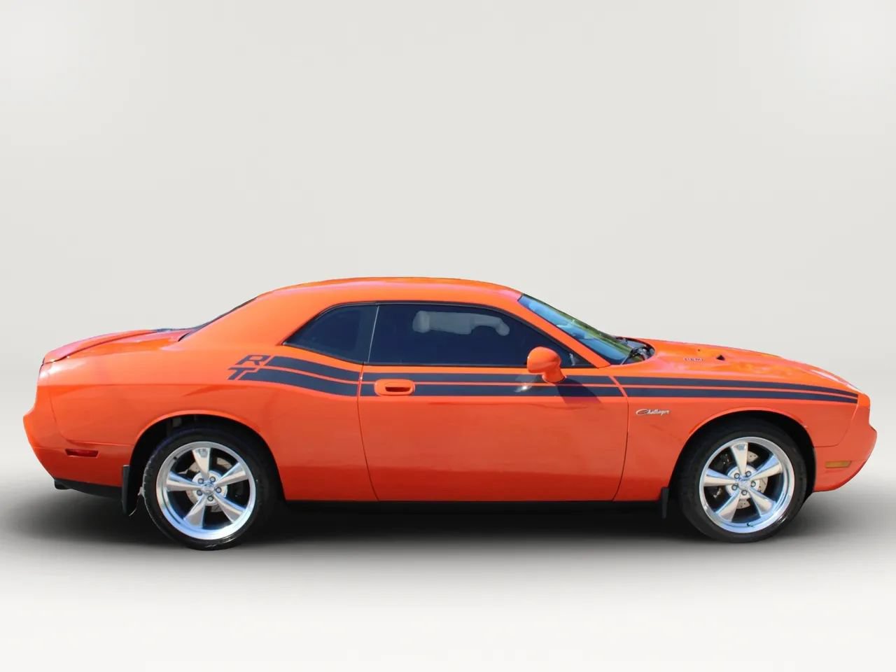 Used 2010 Dodge Challenger R/T RWD image 11
