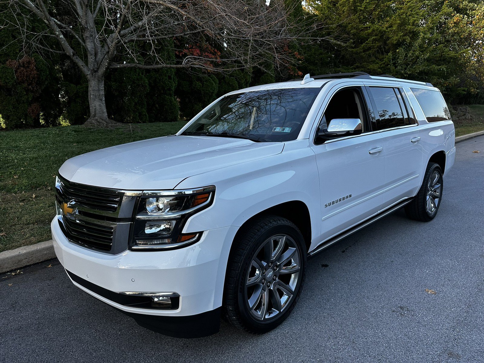 Used 2018 Chevrolet Suburban Premier AWD/4WD image 27