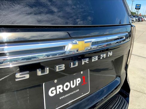 Used 2023 Chevrolet Suburban LS RWD image 29