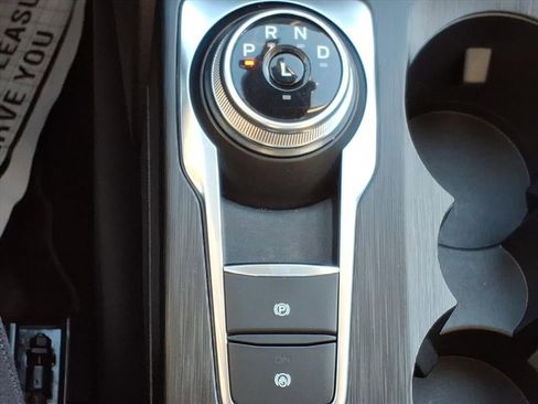 Certified 2022 Ford Escape Titanium w/ Titanium Elite Package image 18