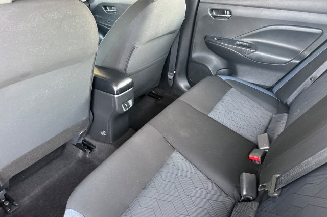 Used 2023 Nissan Versa SV FWD image 13