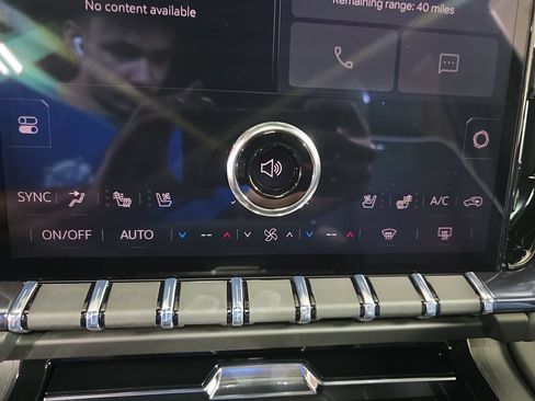 New 2026 GMC Yukon XL AT4 Ultimate AWD/4WD image 23