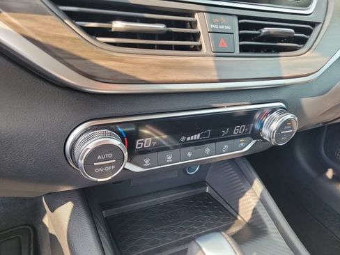 New 2026 Nissan Altima 2.5 SV w/ SV Special Edition Package AWD/4WD image 26
