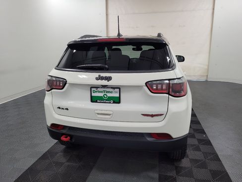 Used 2017 Jeep Compass Trailhawk w/ Popular Equipment Group AWD/4WD image 7