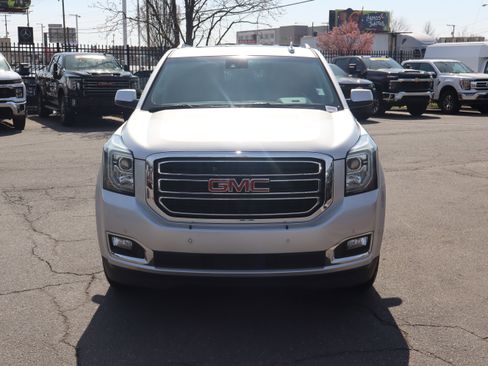 Used 2018 GMC Yukon XL SLT w/ Open Road Package image 3