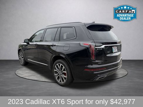 Used 2023 Cadillac XT6 Sport w/ Technology Package AWD/4WD image 3