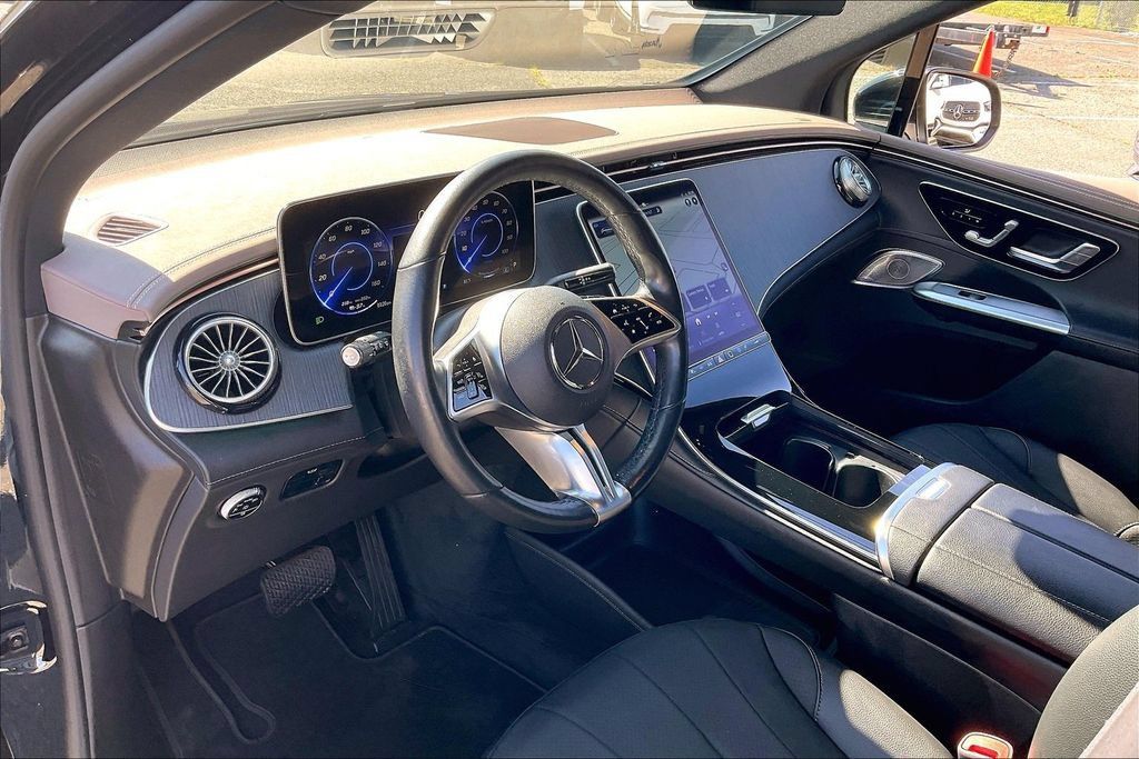 Certified 2023 Mercedes-Benz EQE 350+ 4MATIC SUV image 11