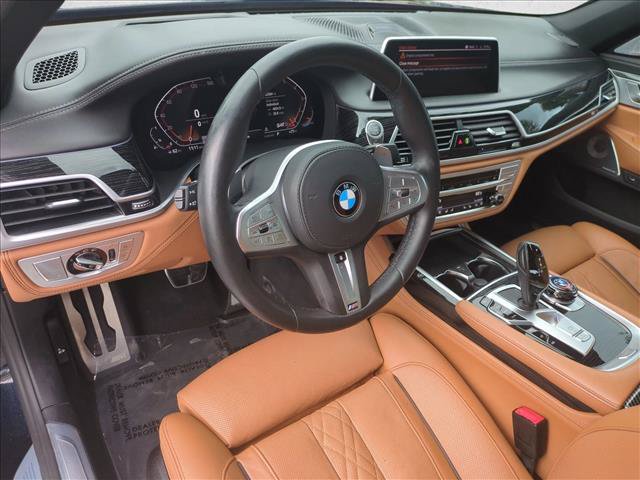 Used 2021 BMW 750i xDrive w/ Executive Package AWD/4WD image 10