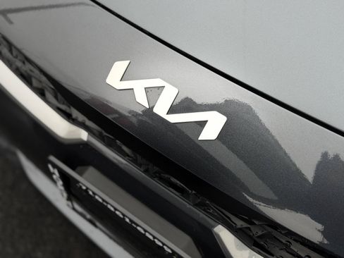 Used 2024 Kia Forte LXS FWD image 10