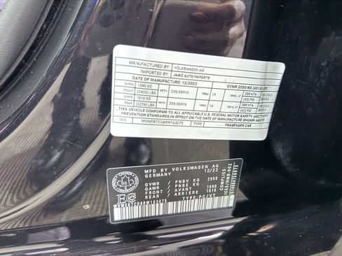 Used 2024 Volkswagen Golf R AWD/4WD image 25
