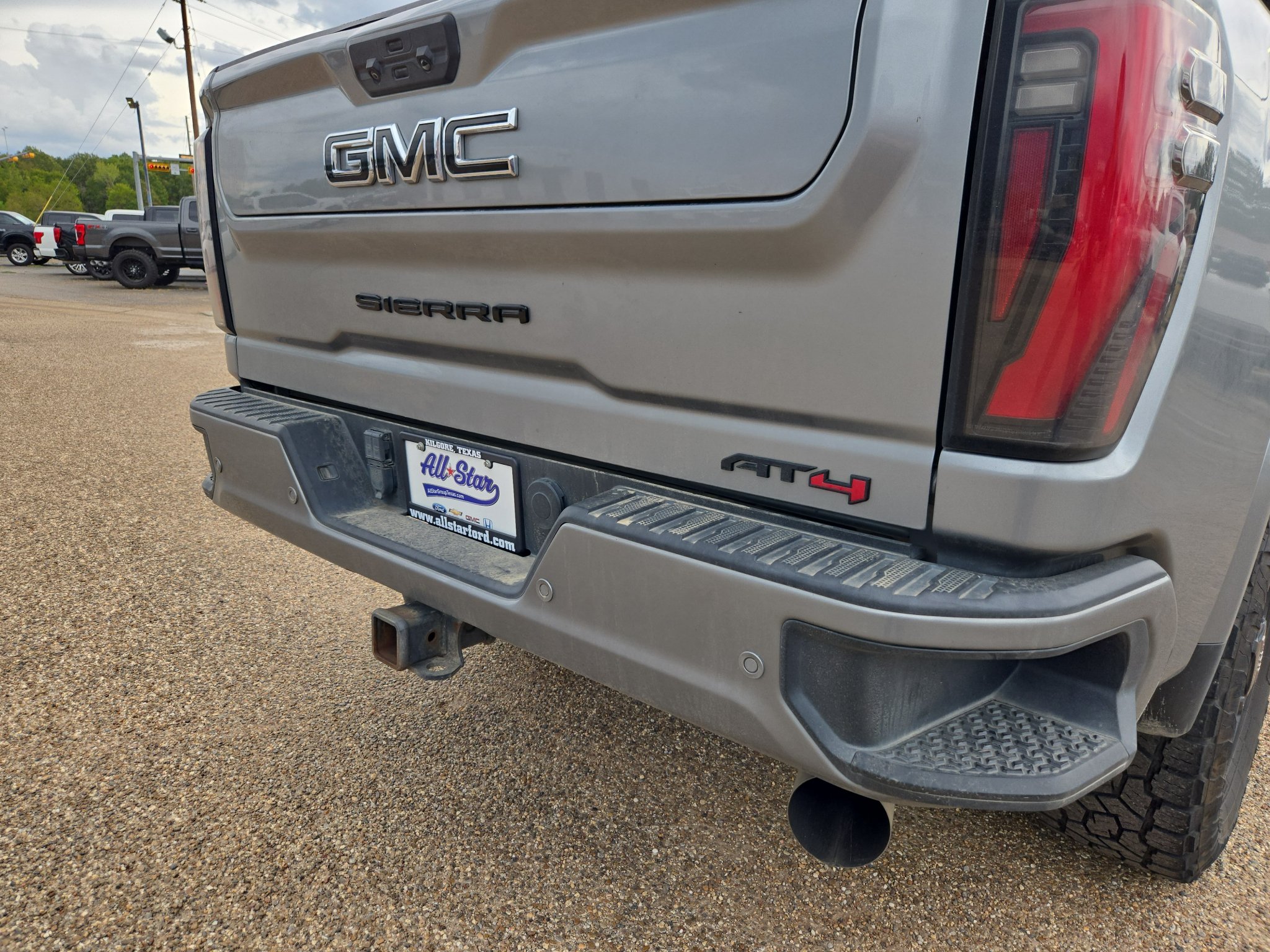 Used 2024 GMC Sierra 2500 AT4 w/ AT4 Premium Plus Package AWD/4WD image 13