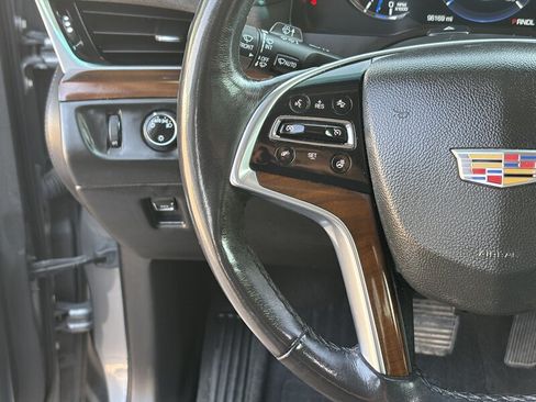 Used 2020 Cadillac Escalade Premium Luxury AWD/4WD image 17