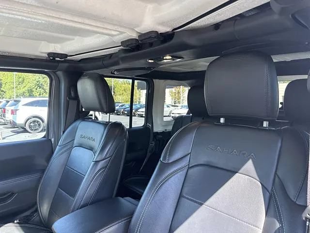 Used 2023 Jeep Wrangler Unlimited Sahara AWD/4WD image 13