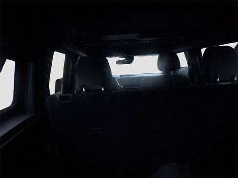 Certified 2024 Ford Bronco Wildtrak image 8