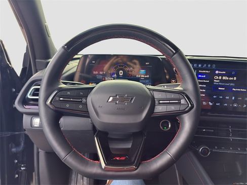 Used 2026 Chevrolet Traverse RS image 10