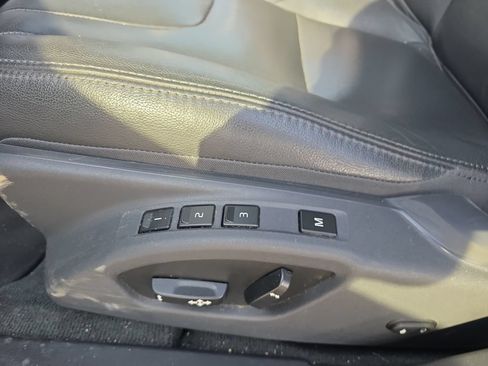 Used 2017 Volvo V60 T5 Premier w/ Convenience Package FWD image 13