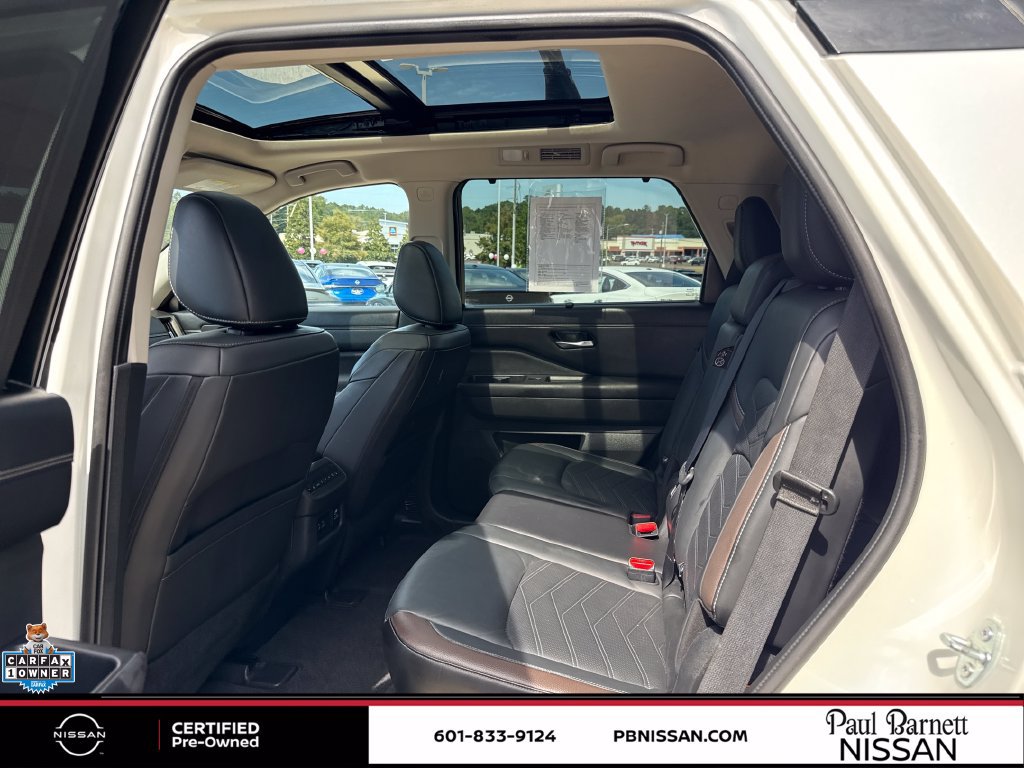 Certified 2024 Nissan Pathfinder Platinum w/ Cargo Package FWD image 37