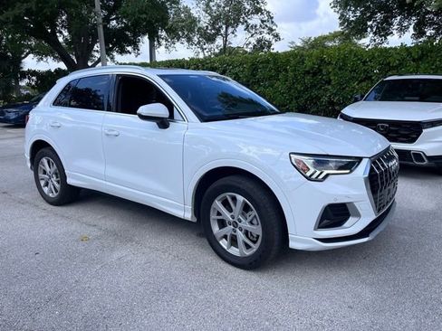 Used 2023 Audi Q3 2.0T Premium image 1