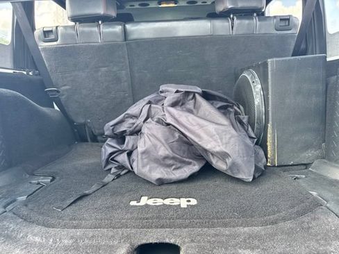 Used 2017 Jeep Wrangler Unlimited Sport w/ Connectivity Group AWD/4WD image 11