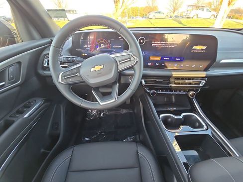 New 2026 Chevrolet Traverse LT image 15