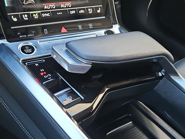Used 2024 Audi Q8 e-tron Premium Plus w/ Premium Plus Package AWD/4WD image 16