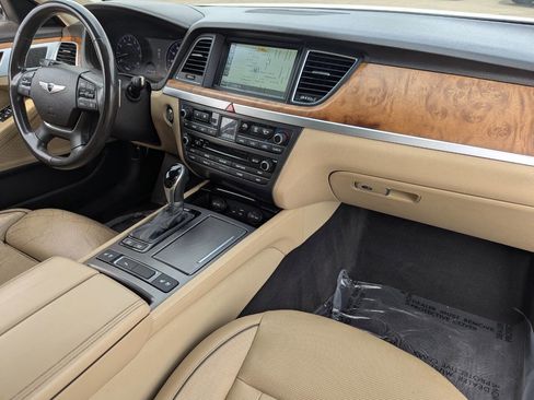 Used 2015 Hyundai Genesis 5.0 image 13