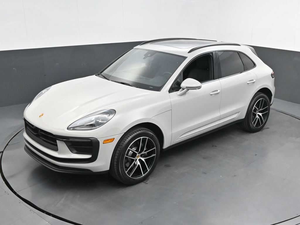 New 2026 Porsche Macan AWD/4WD image 28