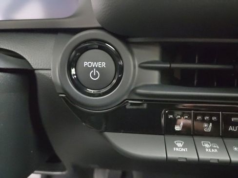 New 2026 Toyota Crown Platinum image 31