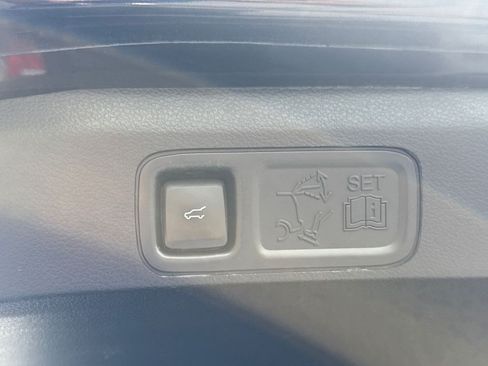 Used 2021 Ford Expedition XLT AWD/4WD image 17