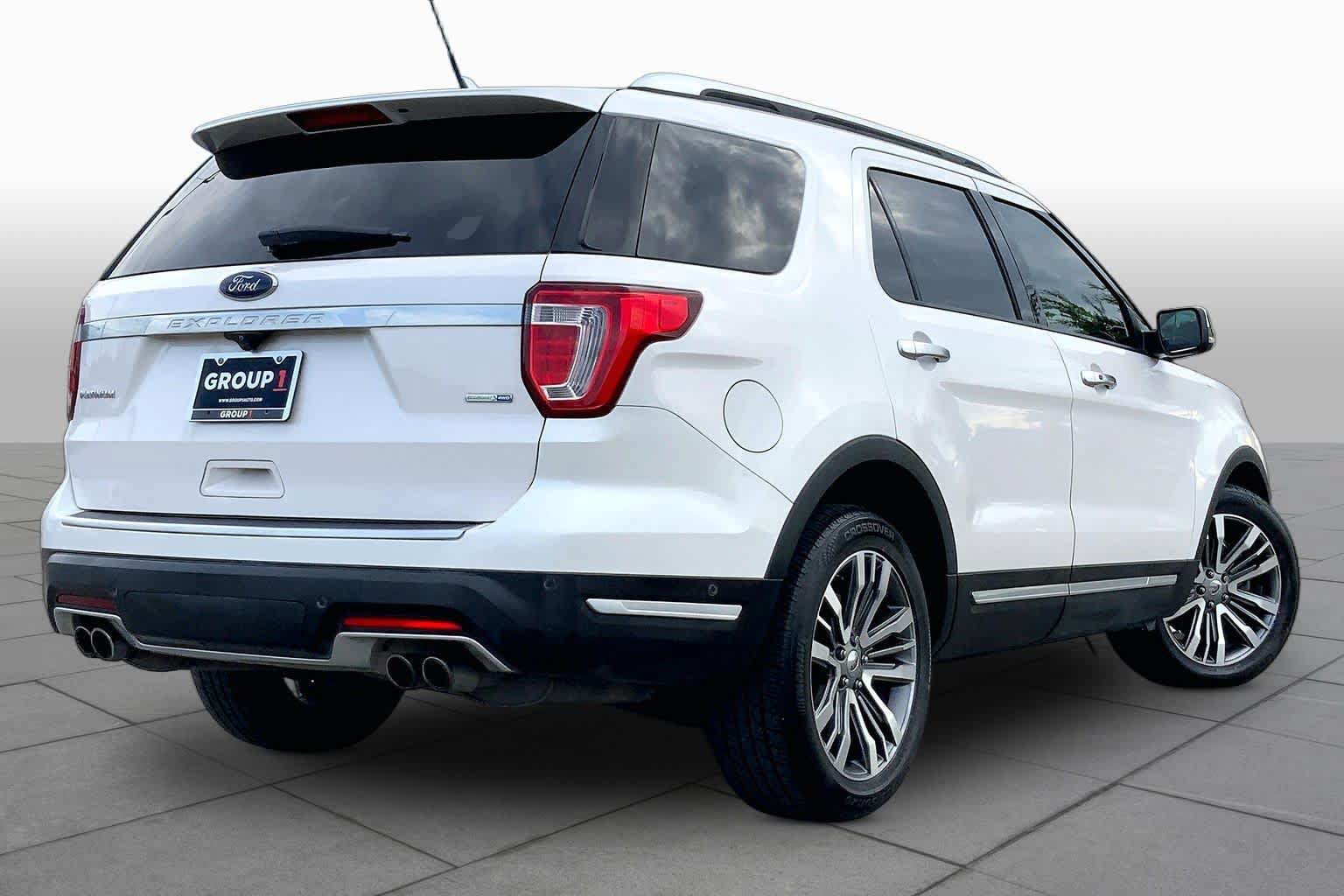 Used 2019 Ford Explorer Platinum AWD/4WD image 12