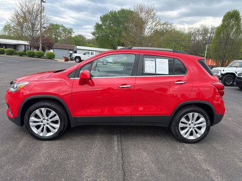 Used 2017 Chevrolet Trax Premier image 2