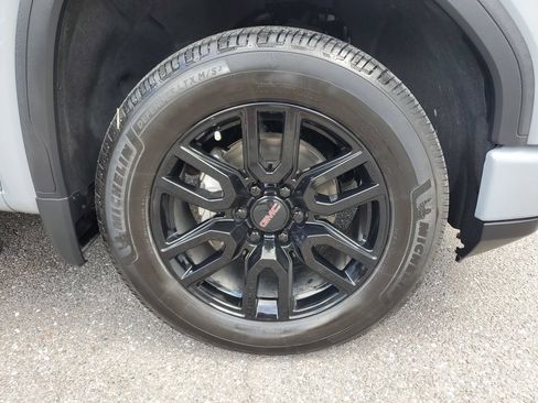 Used 2024 GMC Sierra 1500 Elevation AWD/4WD image 5