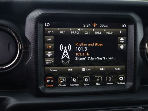 Used 2023 Jeep Gladiator Overland AWD/4WD image 20