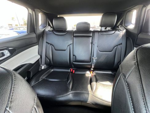 Used 2025 Jeep Compass Limited AWD/4WD image 43