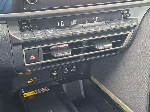 Used 2025 Toyota Camry LE FWD image 20