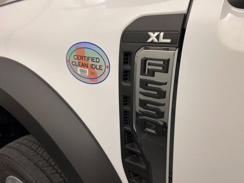 New 2025 Ford F550 4x4 Regular Cab Super Duty image 27