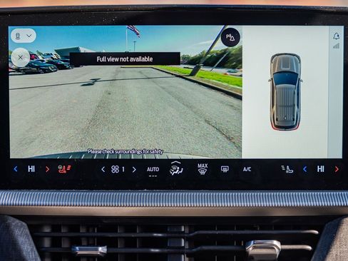 Certified 2025 Ford Explorer Platinum w/ Ultimate Package image 36