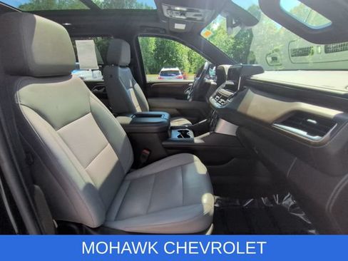 Used 2022 Chevrolet Tahoe LT w/ Luxury Package AWD/4WD image 30